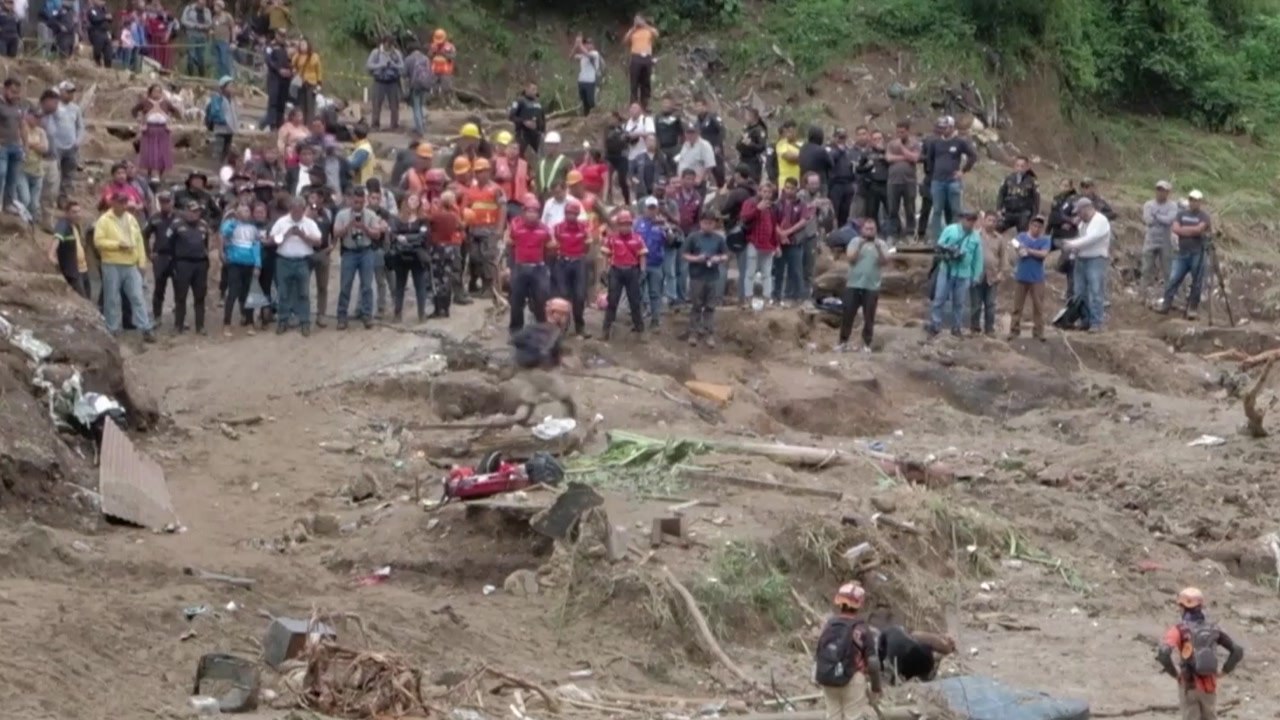 과테말라 폭우로 강물이 판자촌 휩쓸어..."최소 19명 사망·실종" / YTN