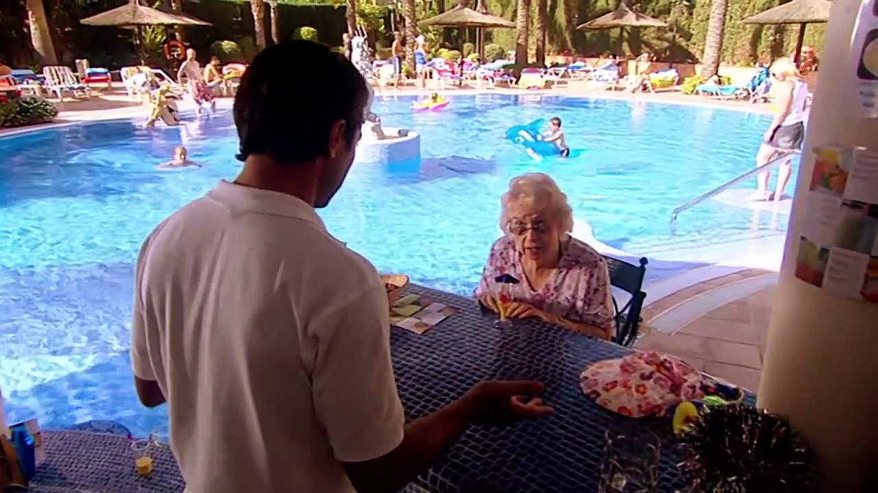 Benidorm - S03E02