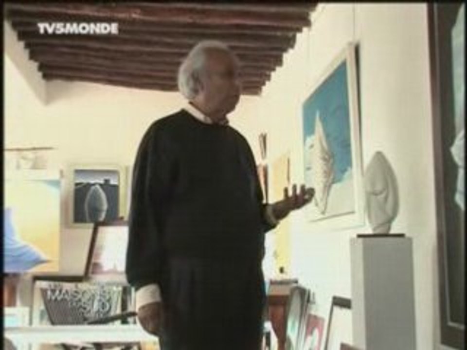 Explore the Charm of Essaouira: Beautiful Houses & Moroccan Culture 🏡