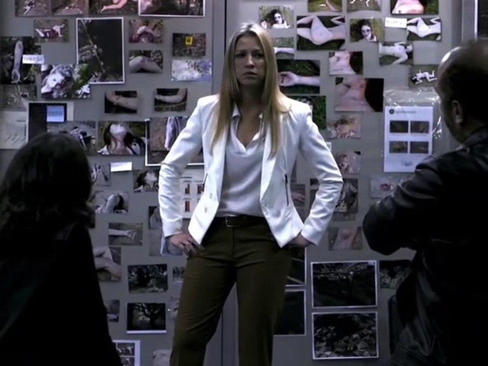 Dupla Identidade - Temporada 1 _ Episódio 1