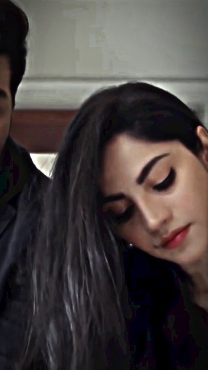 Neelam muneer with baby