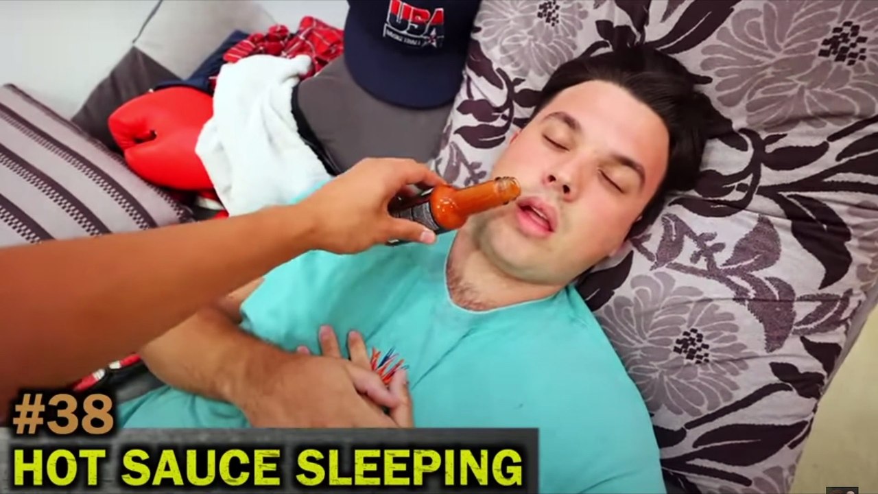 How to wake up someone (stoke twins)