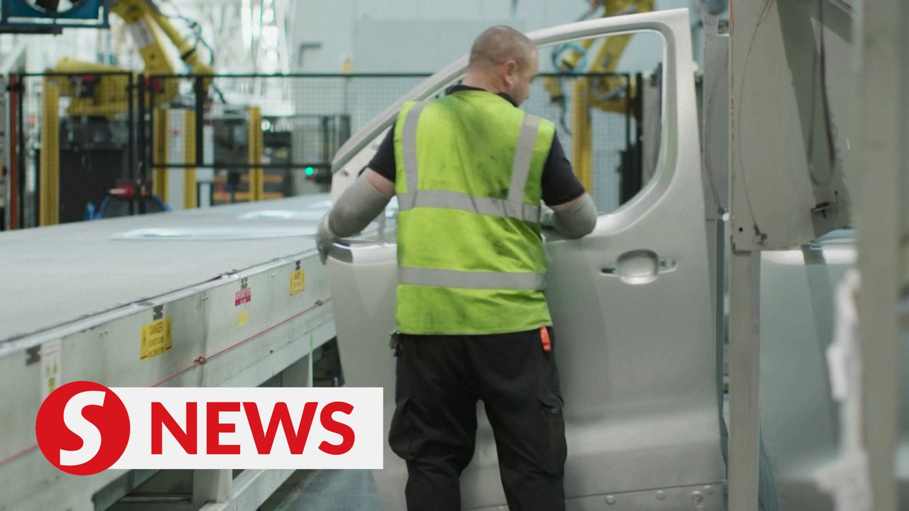 China to curb exports of key battery material