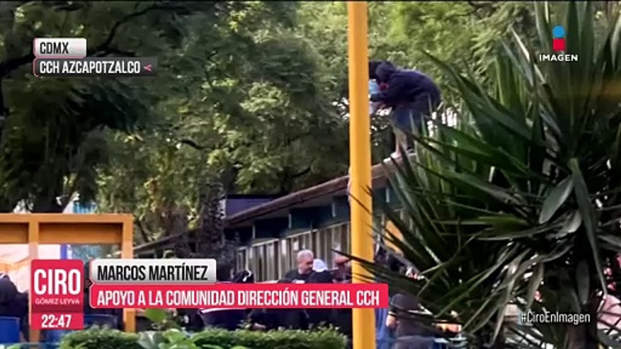 Encapuchados vandalizan CCH Azcapotzalco