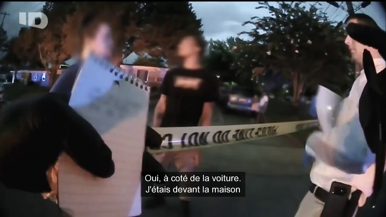 Tuez, vous êtes filmé  Ses jambes à son cou