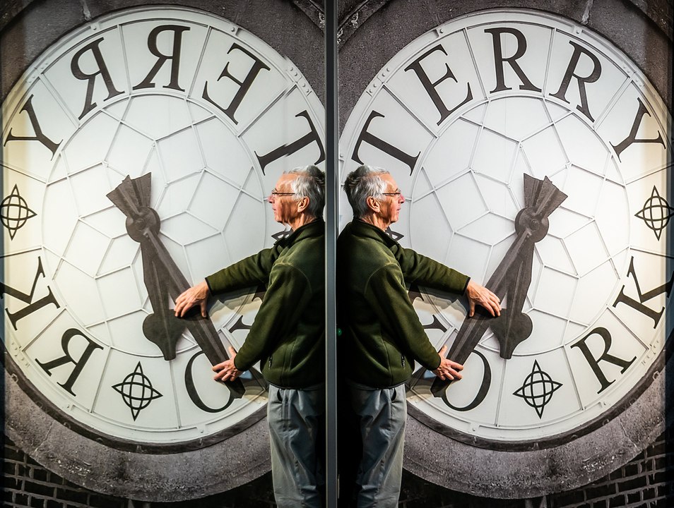 Terry's Chocolate Factory Clock changing the clock for daylight saving