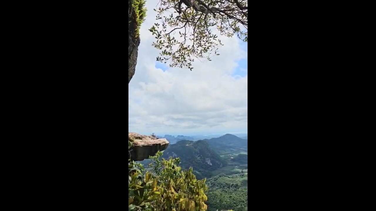 ทริปสุดหิน พิชิตยอด “เขาหงอนนาค” กระบี่ ตามรอยพญานาค ดื่มด่ำวิวหลักล้าน