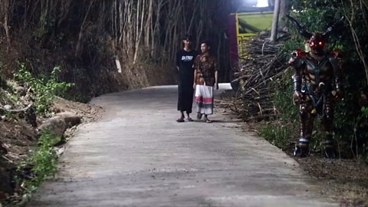 Prank Horor Lucu  Genderuwo Ngamuk Bikin ngakak