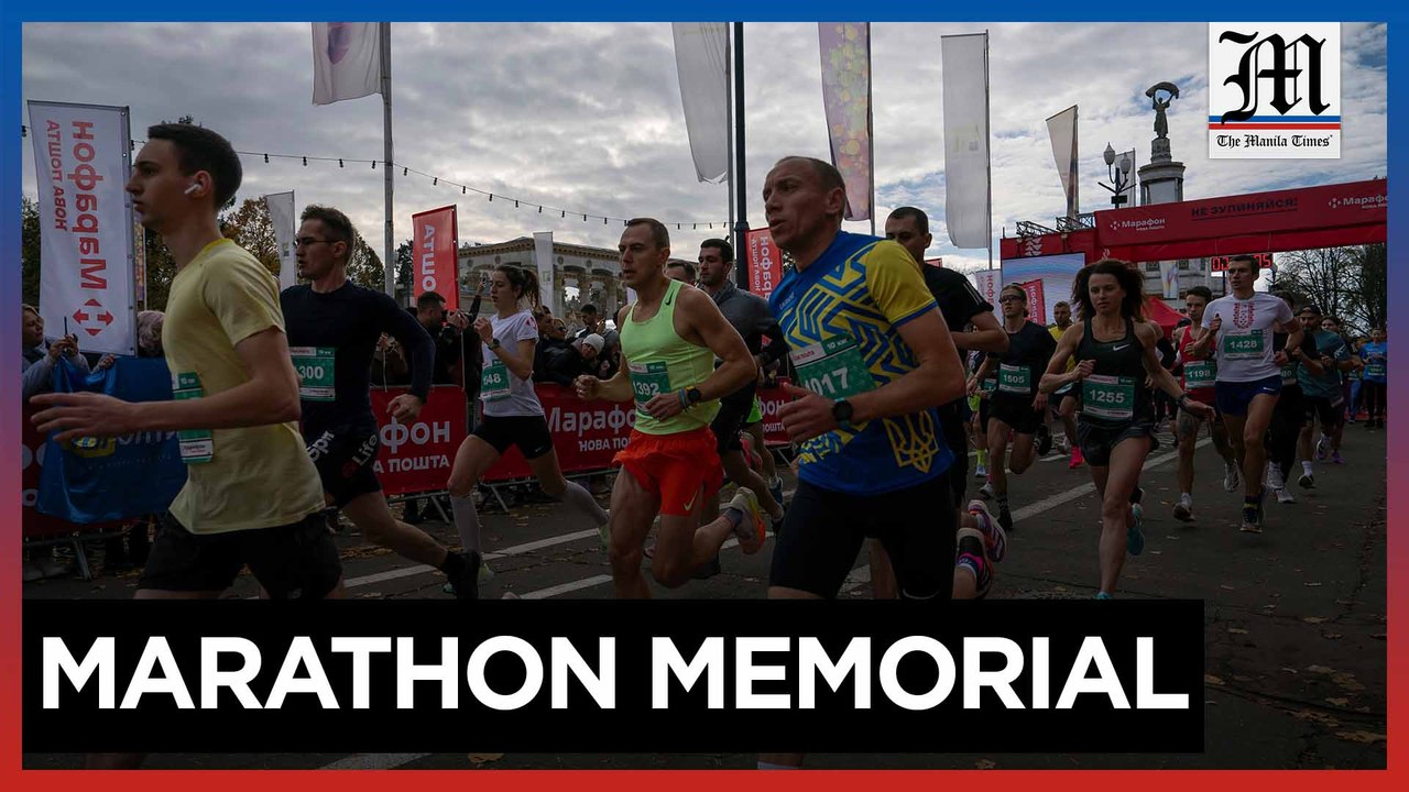Thousands of Ukrainians run to commemorate those killed in the war