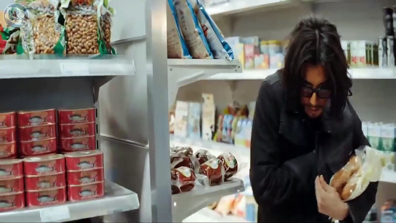 شيطان من عالم أخر يجعل كوابيس رجل مشرد تصبح حقيقية جدا _ ملخص فيلم Super Me