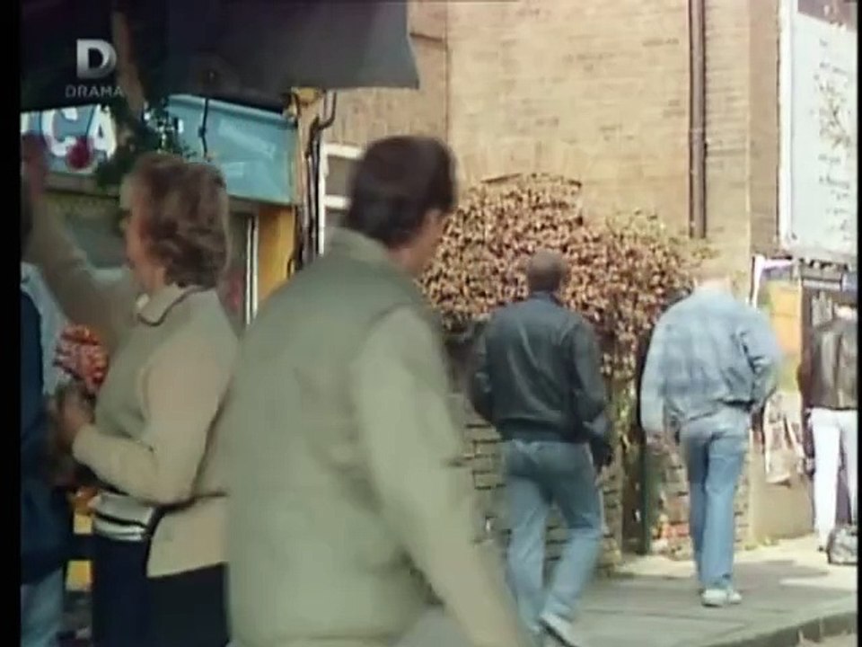 Nineties Eastenders (8th November 1990)