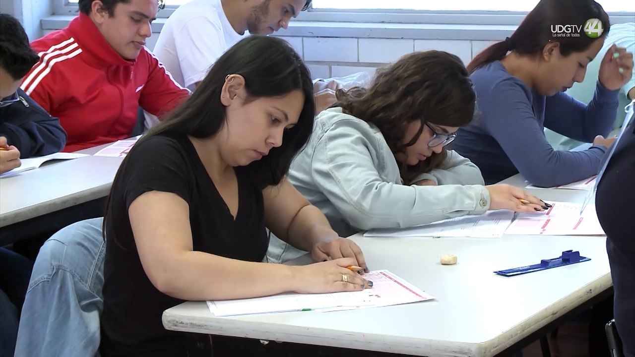 Expedirán títulos para bachilleratos tecnológicos