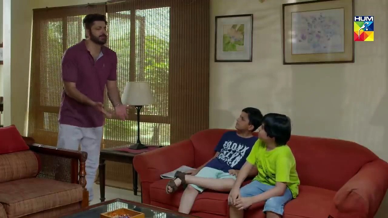 Left Right Left HUM TV Telefilm