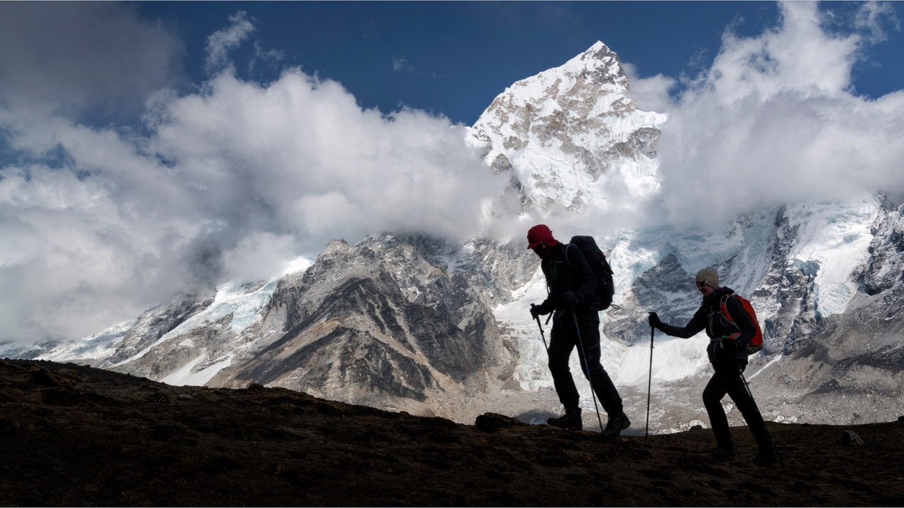 Archäologen machen schreckliche Entdeckung beim Klettern im Himalaya