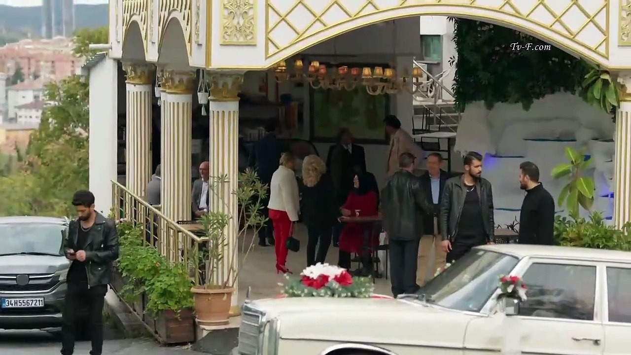 مسلسل العائلة الحلقة 100  مدبلجة