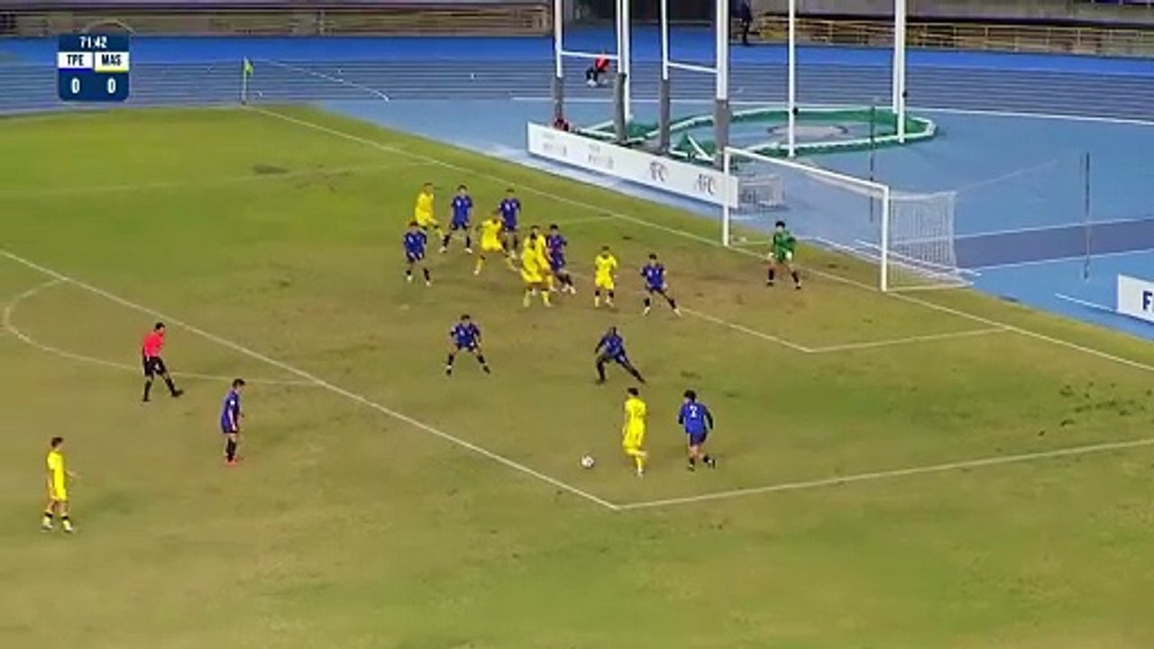 Gol Darren Lok untuk 3 mata berharga