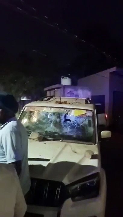 भाजपा प्रत्याशी की गाड़ी पर पथराव, गाड़ी हुई क्षतिग्रस्त, देखें वीडियो