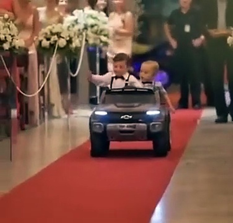 Un lien éternel tissé par l'amour et l'extraordinaire : Le mariage inoubliable de Cíntia Bonfante