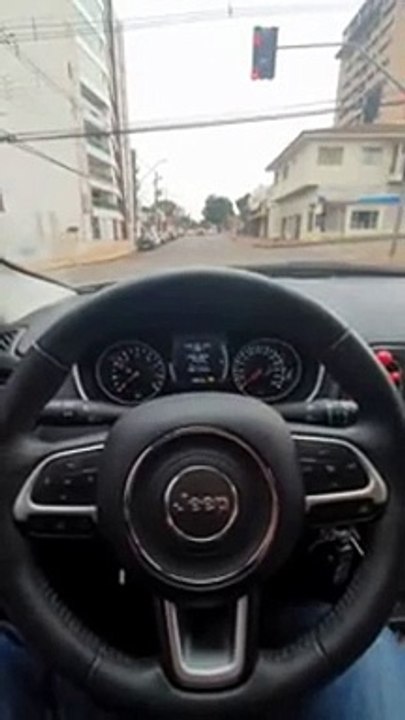 Consumidor sofre com problemas em veículo Jeep Compass