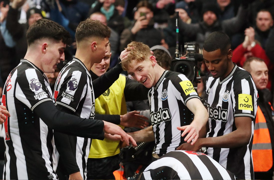 AR HL EPL NEW MUN 021223_