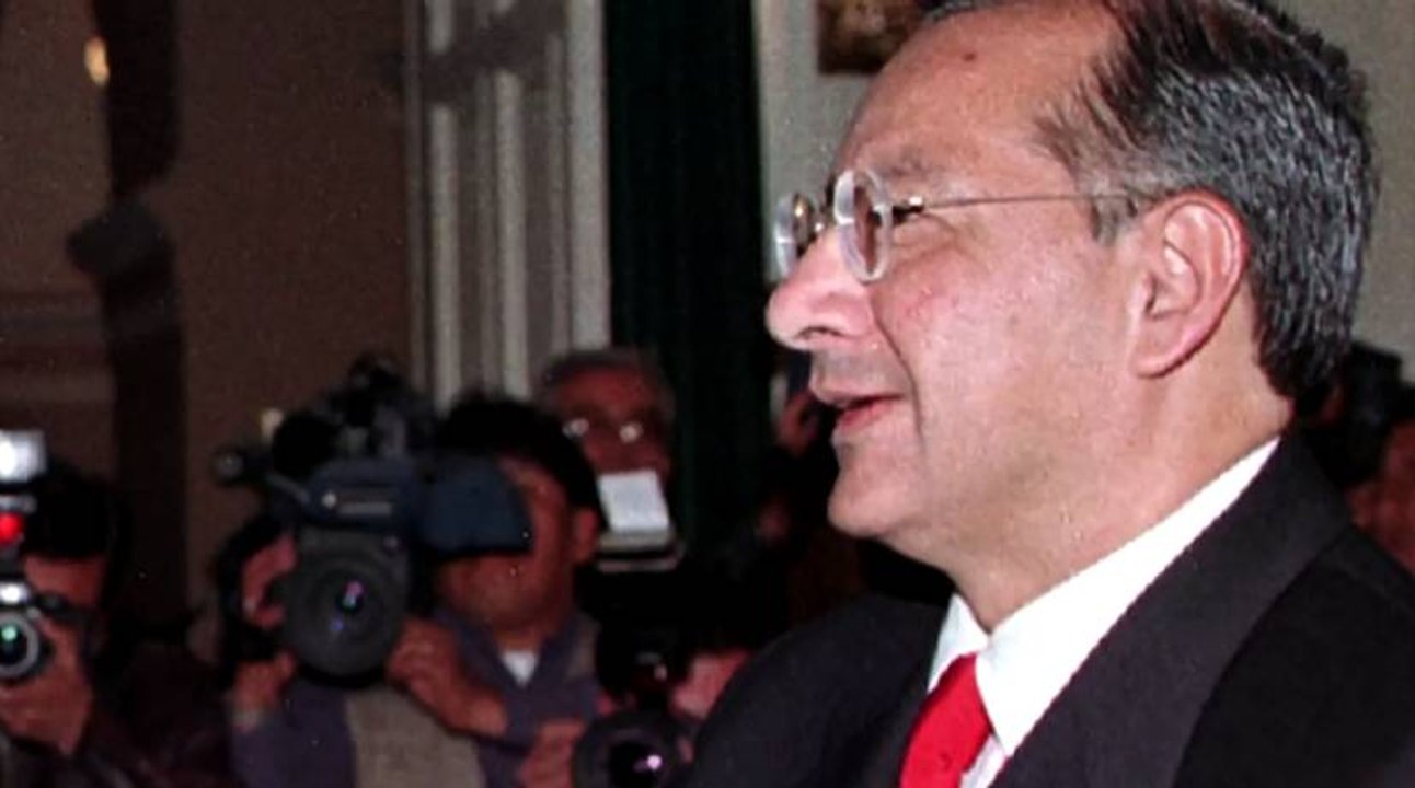 Exembajador de EE.UU. espió para Cuba por 40 años