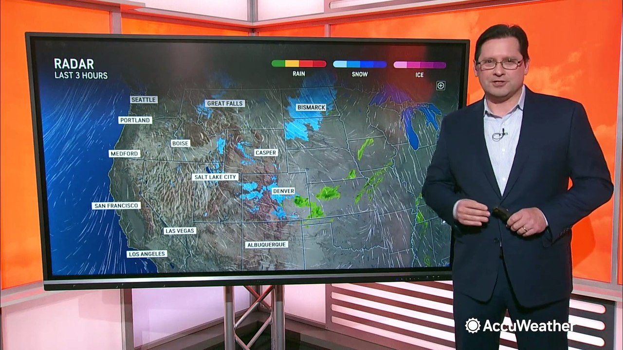 Heavy snow falls in Colorado as winter storm arrives