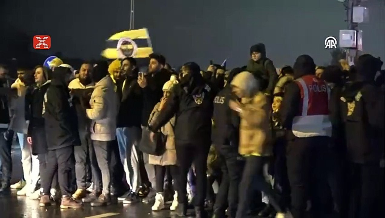 Fenerbahçe'ye derbi sonrası özel karşılama!