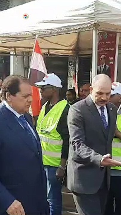 وكيل مجلس النواب محمد أبو العنيين يدلي بصوته في الانتخابات