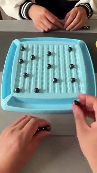 Ce jeu est génial : échecs magnétiques