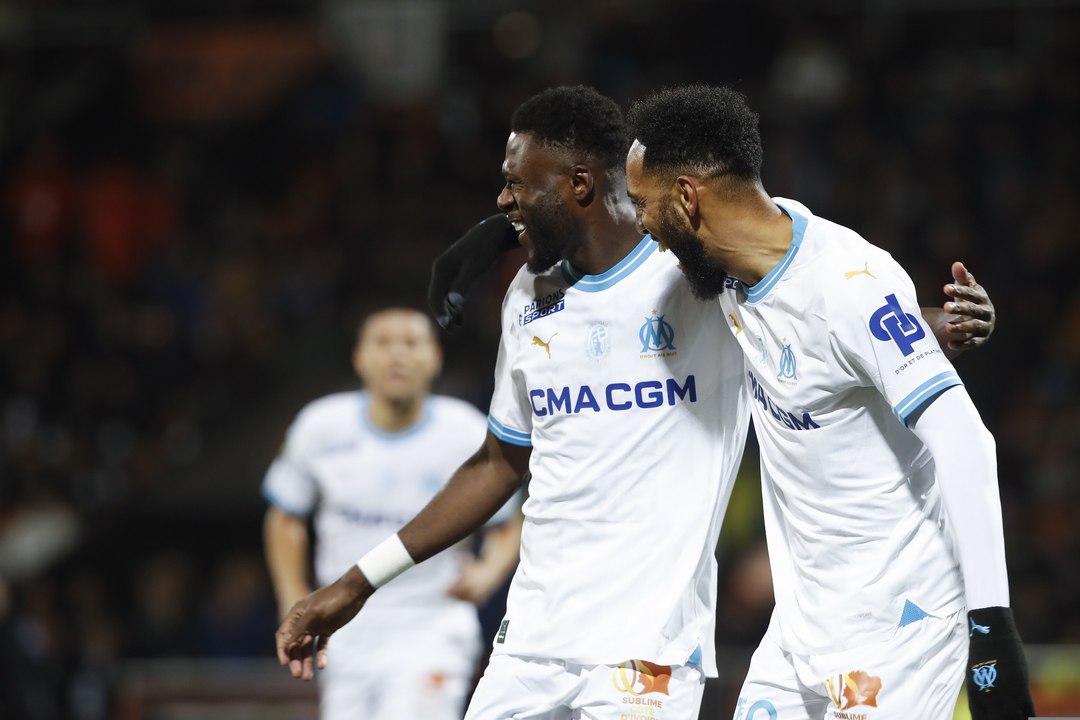 أوباميانغ يقود مارسيليا لتجاوز لوريان