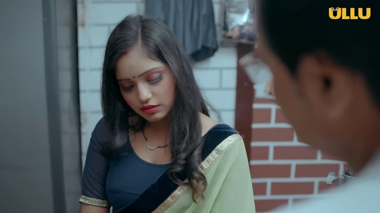 Ladki Ne Shahad Ke Jaal Mein Fasaya Ladko Ko - Honey Trap