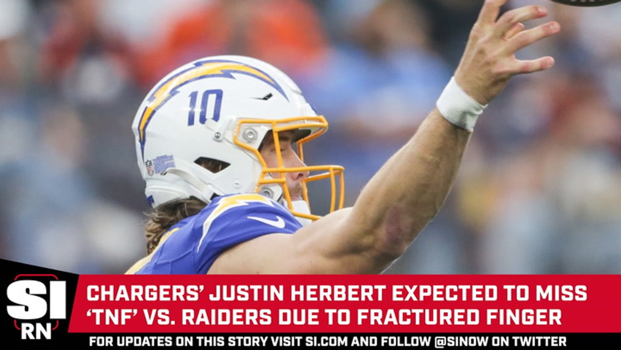 Chargers’ Justin Herbert Expected to Miss ‘TNF’ vs. Raiders Due to Fractured Finger, per Report