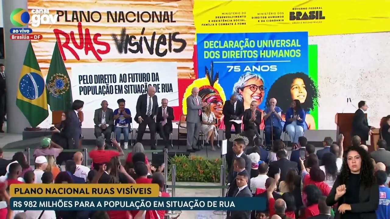 Alexandre de Moraes ri ao ouvir gritos de “Xandão” em evento