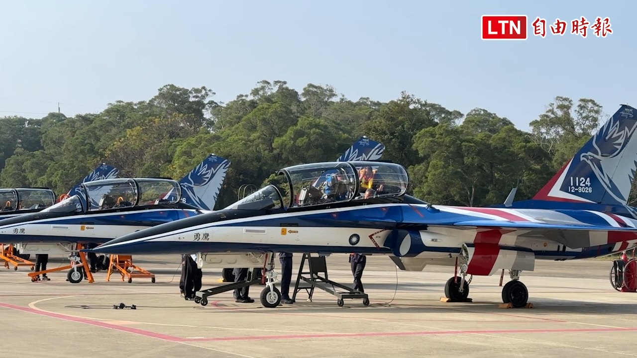 漢翔達成國機國造年度目標 胡開宏今同乘勇鷹飛交台東