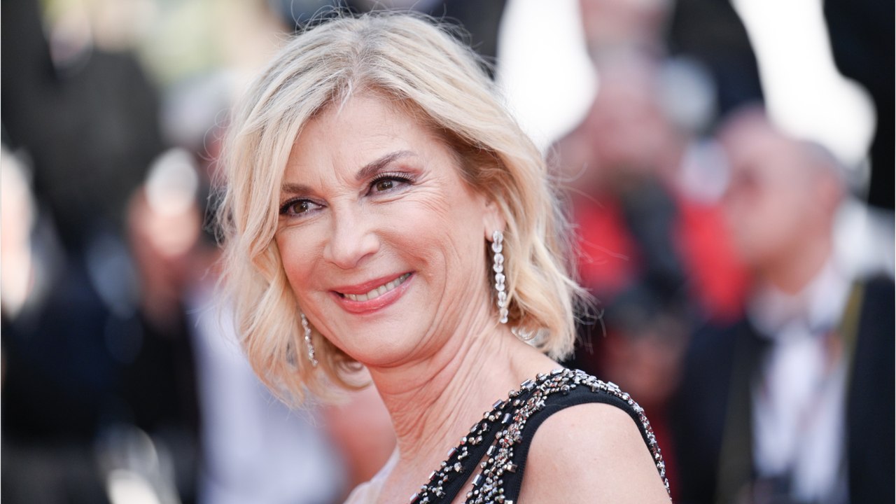 GALA VIDEO - Michèle Laroque sans filtre sur la dépression : “La musique m’a sortie de ce mal de vivre”