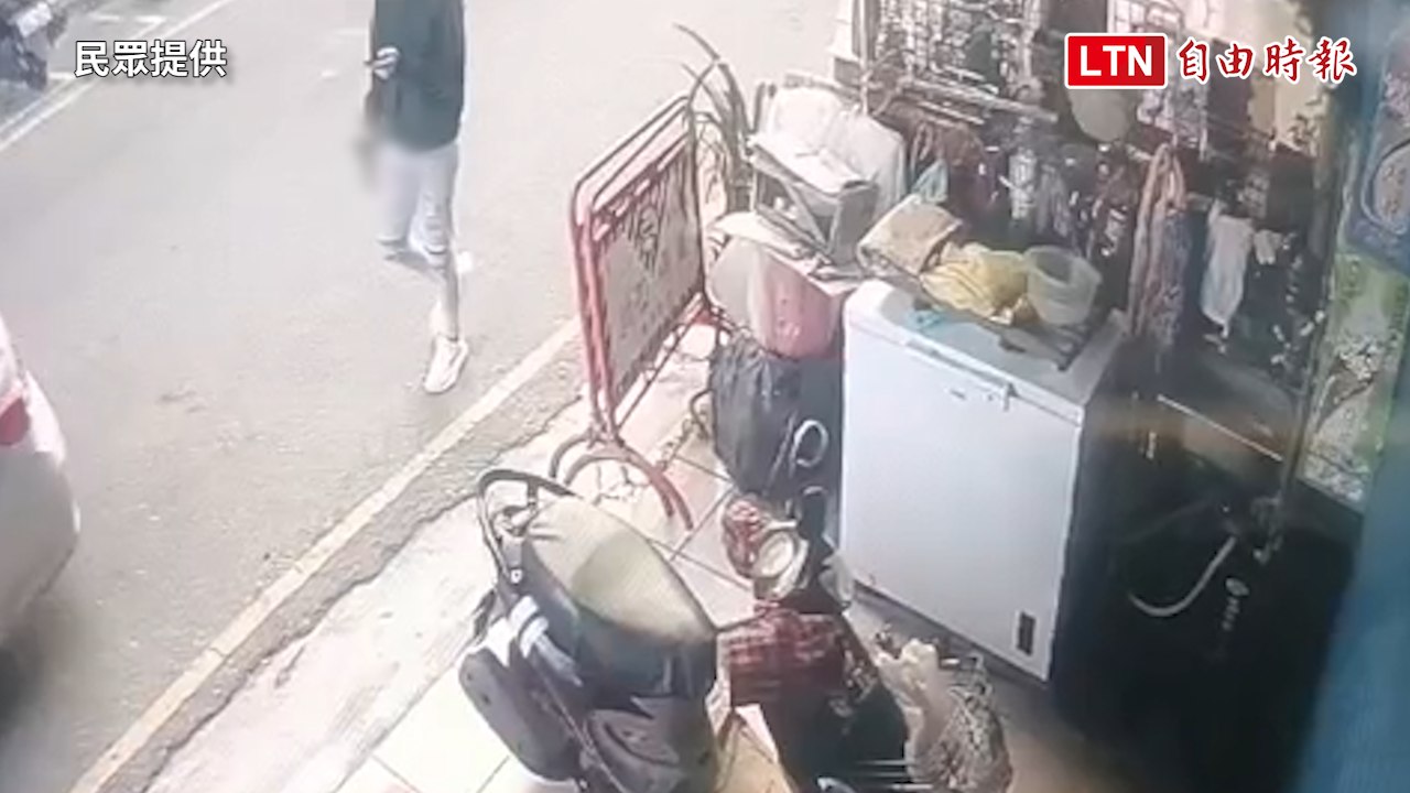 台東夜店今早傳槍響！男駕車數度衝撞鐵門 連開10槍後自首(民眾提供)