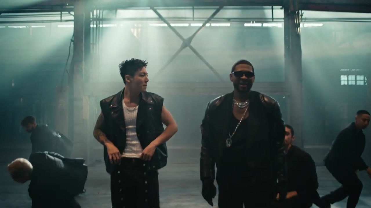 BTS 정국, 美 팝스타 어셔와 '스탠딩 넥스트 유' 퍼포먼스 / YTN