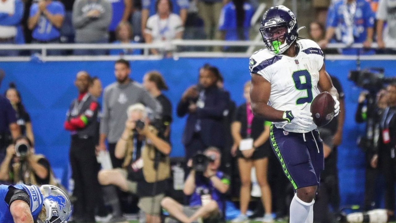 James Conner or Kenneth Walker: Start/Sit Week 15 Fantasy?