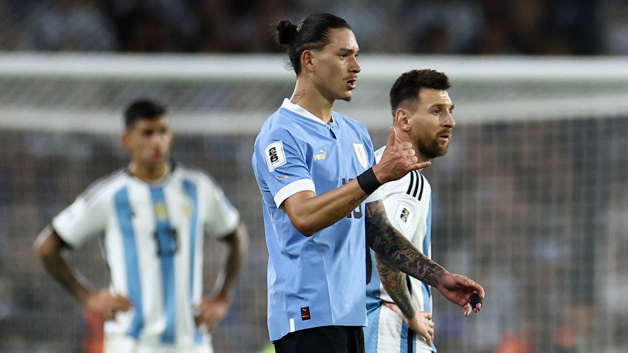 'Unfair' to judge Darwin Nunez on goals - Lijnders