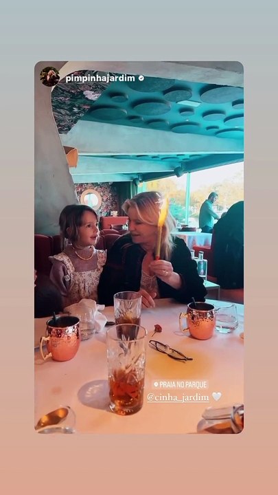 Parabéns Cinha Jardim. Socialite celebra hoje 67 anos.