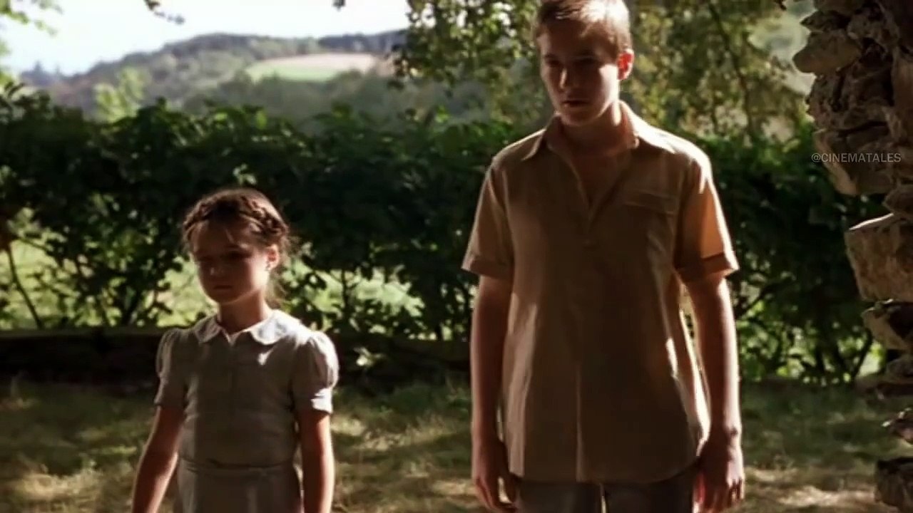 Strayed 2003 - Movie Explained in English - War time Love -