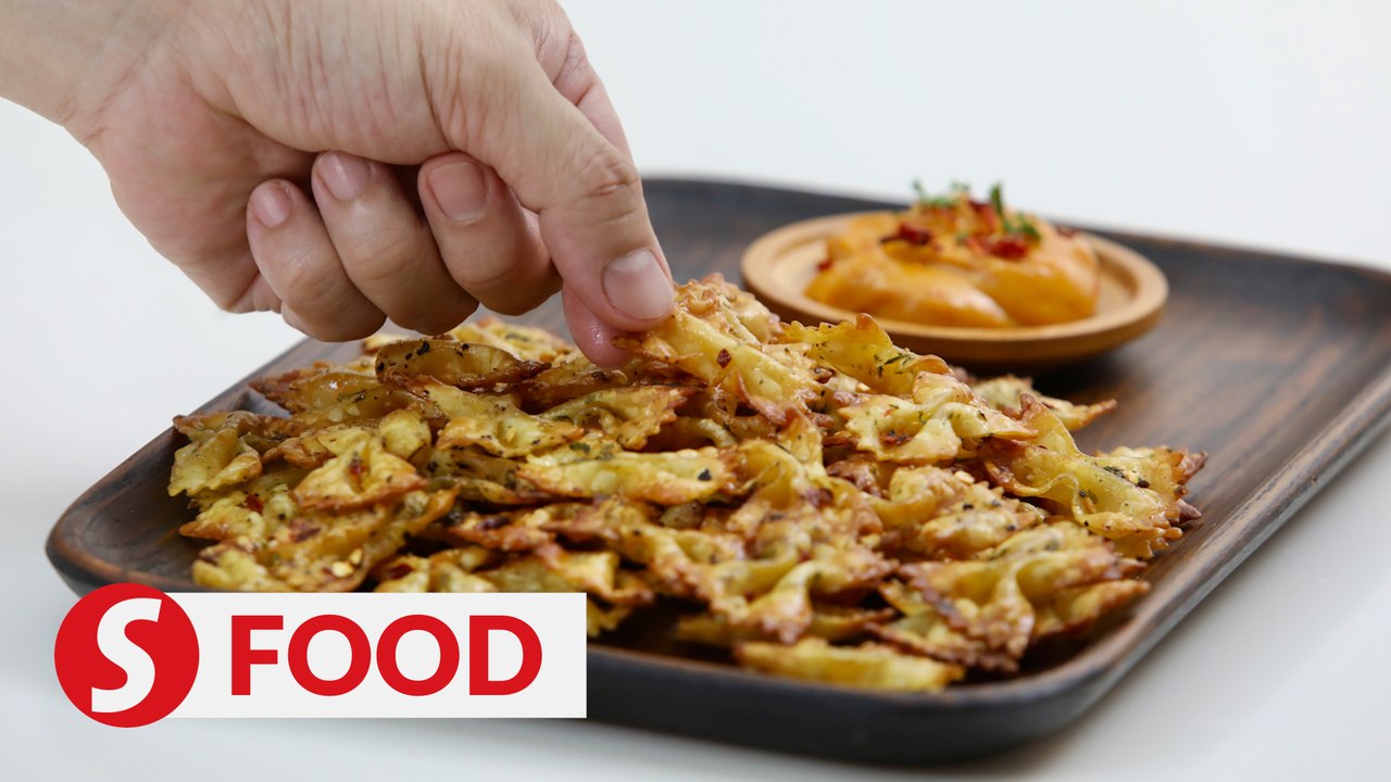 Retro Recipe: Bowtie pasta chips