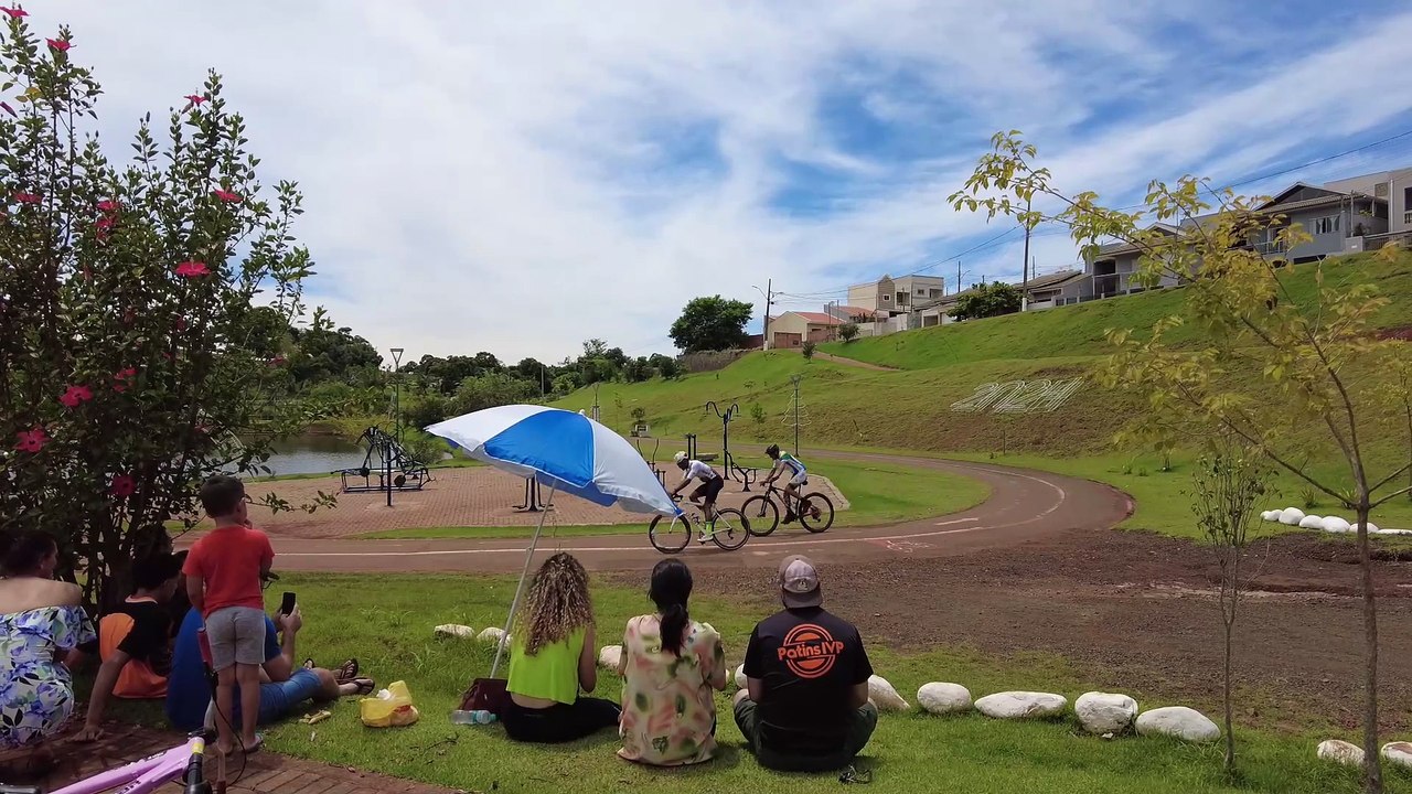 Ciclista encara desafio de 24 horas sem parar no Lago Municipal de Jardim Alegre