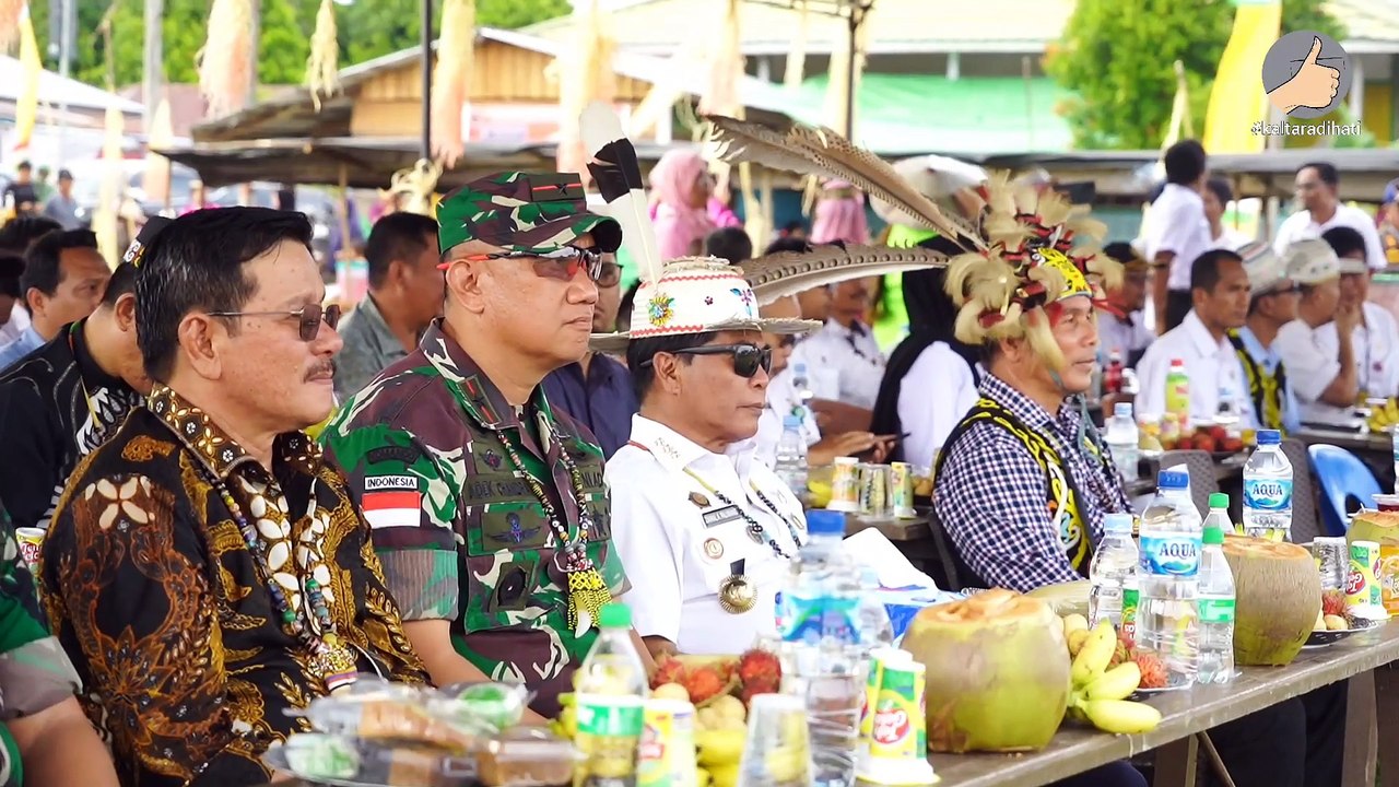 Meja Panjang Tradisi Kebersamaan yang Terjaga