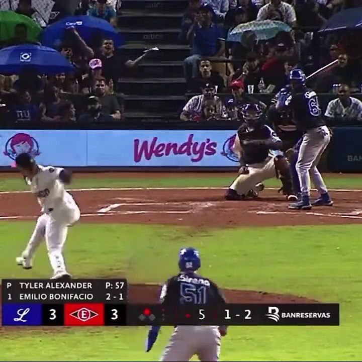 ¡El Triple #15 de Emilio Bonifacio en Round Robin en LIDOM!