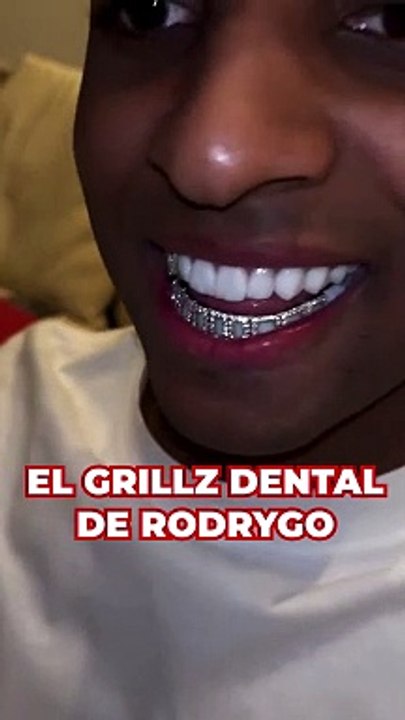 La dentadura brillante de Rodrygo