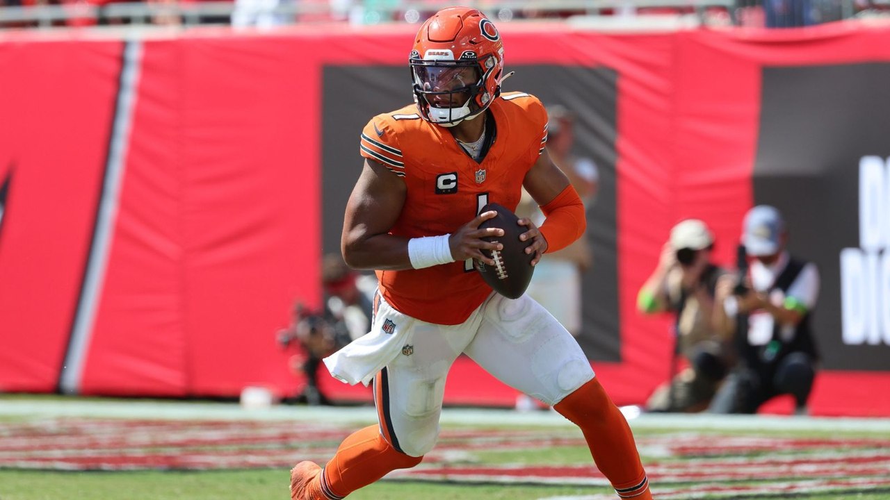 Why Justin Fields Is a Top Fantasy Football Quarterback Choice