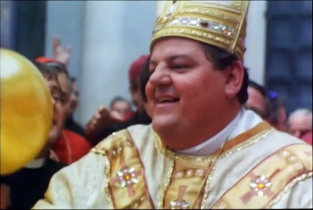 The Pope Must Die (1991) ‧ Comedy/Crime ‧