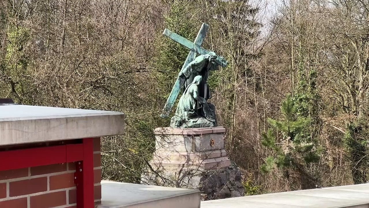 Dziennik Zachodni / Wielki Piątek / Dawid Wygas