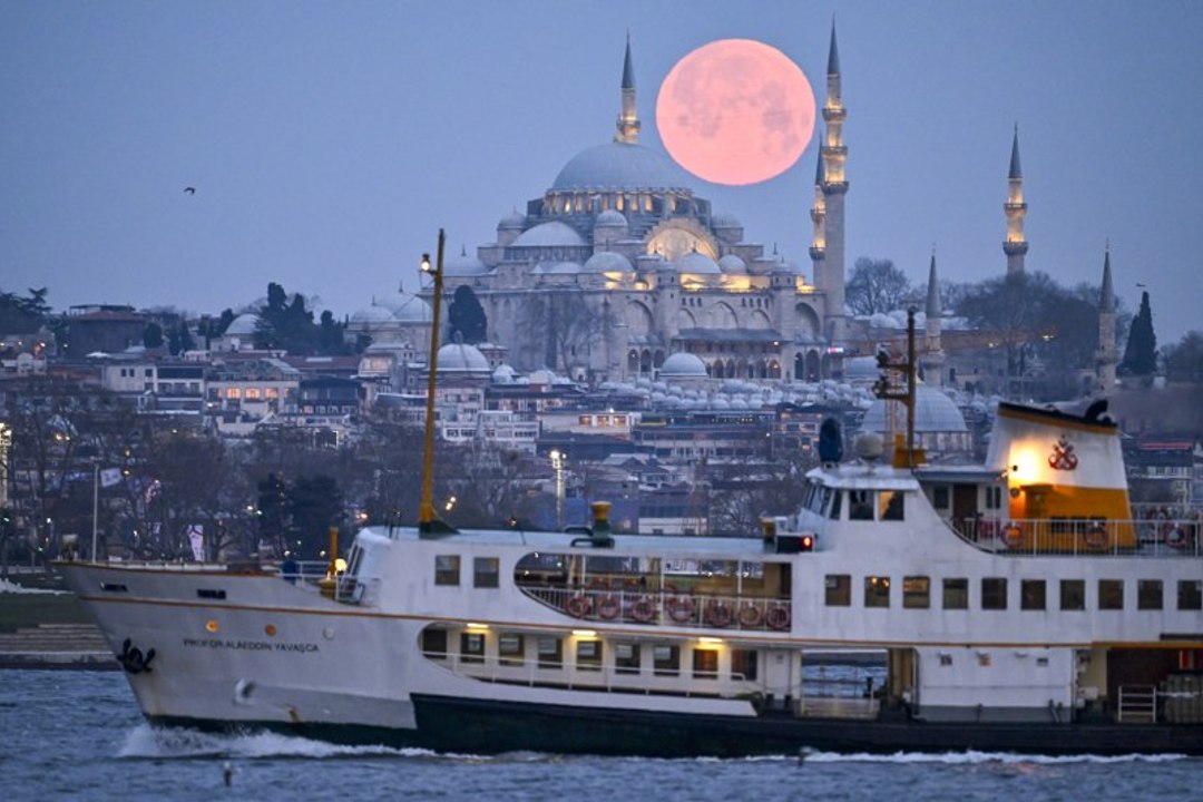 İstanbul'da dolunay